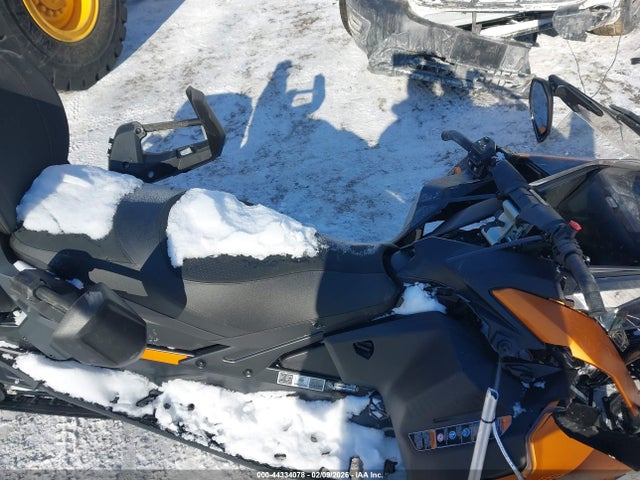 Ski-Doo Grand Touring 2025 2BPSEBSA1SV000133 Image 5