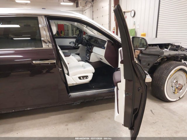 Rolls-Royce Phantom 2018 SCA687S56JU104577 Image 5