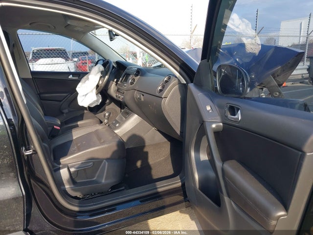 Aukcja sprzedaży 2016 Volkswagen Tiguan S, vin: WVGAV7AX5GW520045, numer aukcji: 44334109
