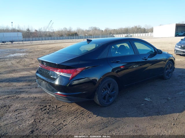 2023 HYUNDAI ELANTRA HYBRID KMHLM4AJXPU084455 Photo 3