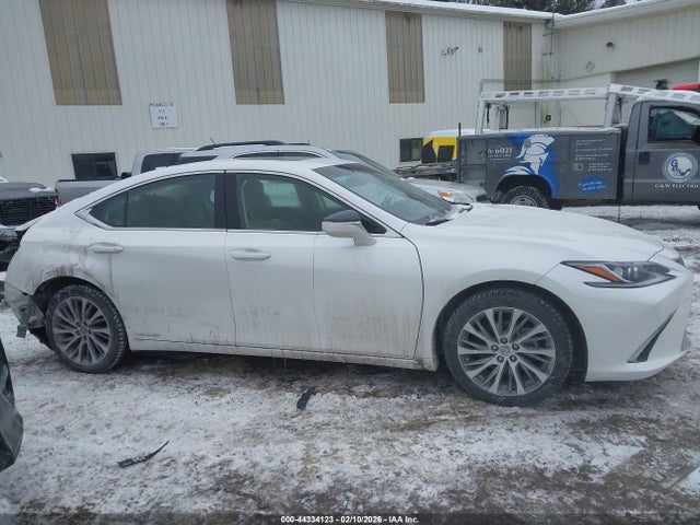 44334123 :رقم المزاد ، JTHB21B15K2027991 vin ، 2019 Lexus Es 300h مزاد بيع