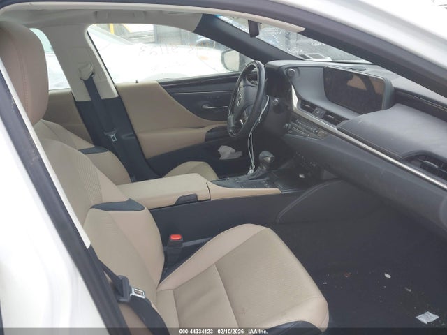 44334123 :رقم المزاد ، JTHB21B15K2027991 vin ، 2019 Lexus Es 300h مزاد بيع