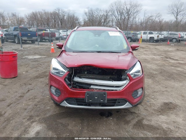 1FMCU9J95JUB06842 Ford Escape Titanium