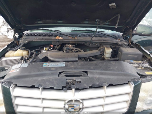 44334142 :رقم المزاد ، 1GYEK63N22R143566 vin ، 2002 Cadillac Escalade Standard مزاد بيع