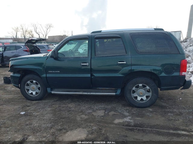 44334142 :رقم المزاد ، 1GYEK63N22R143566 vin ، 2002 Cadillac Escalade Standard مزاد بيع