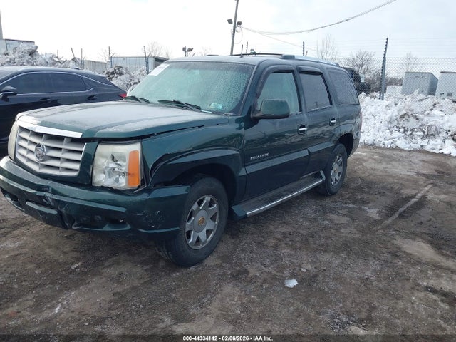 44334142 :رقم المزاد ، 1GYEK63N22R143566 vin ، 2002 Cadillac Escalade Standard مزاد بيع