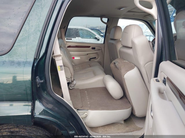44334142 :رقم المزاد ، 1GYEK63N22R143566 vin ، 2002 Cadillac Escalade Standard مزاد بيع