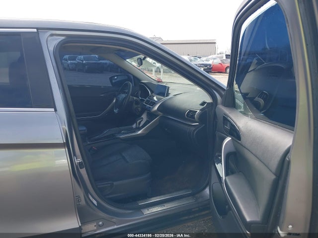 2019 MITSUBISHI ECLIPSE CROSS JA4AT4AA1KZ003184 Photo 4