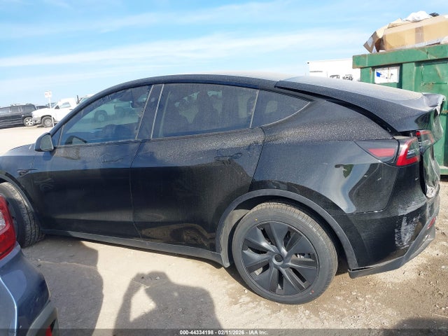 7SAYGAEE2RF103401 Tesla Model Y Long Range Dual Motor All-wheel Drive
