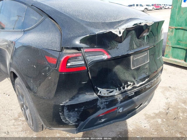 7SAYGAEE2RF103401 Tesla Model Y Long Range Dual Motor All-wheel Drive