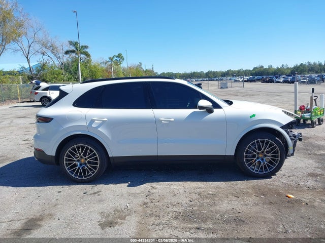 WP1AA2AY5PDA10560 Porsche Cayenne Platinum Edition