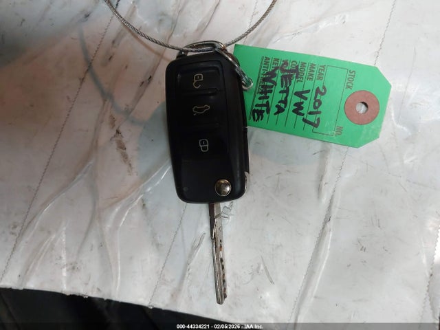 3VW2B7AJ8HM323821 Volkswagen Jetta 1.4t S