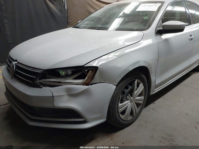 3VW2B7AJ8HM323821 Volkswagen Jetta 1.4t S