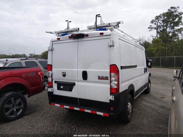 44334289 :رقم المزاد ، 3C6TRVAG3LE145855 vin ، 2020 Ram Promaster 1500 Low Roof 136 Wb مزاد بيع