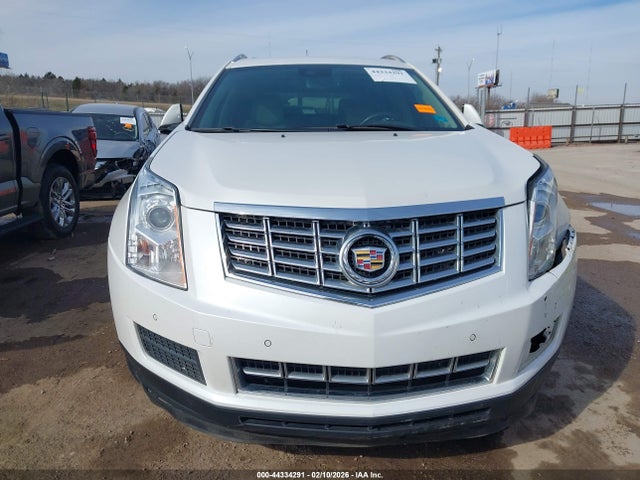 44334291 :رقم المزاد ، 3GYFNBE31FS546795 vin ، 2015 Cadillac Srx Luxury Collection مزاد بيع