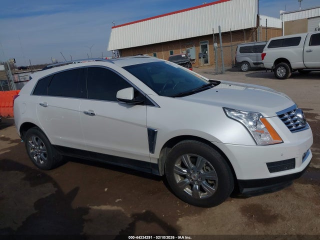 44334291 :رقم المزاد ، 3GYFNBE31FS546795 vin ، 2015 Cadillac Srx Luxury Collection مزاد بيع