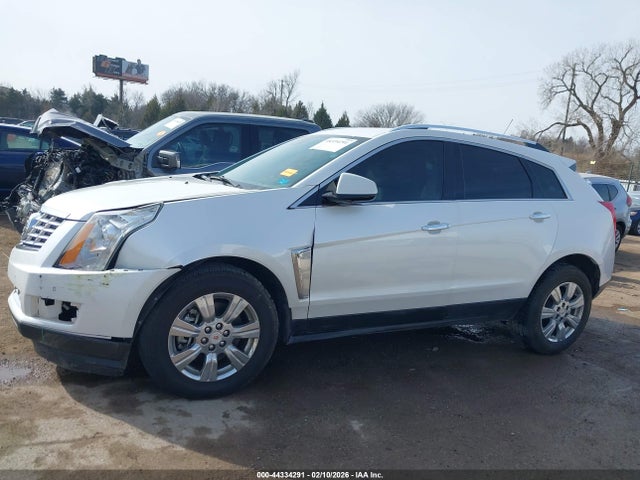 44334291 :رقم المزاد ، 3GYFNBE31FS546795 vin ، 2015 Cadillac Srx Luxury Collection مزاد بيع