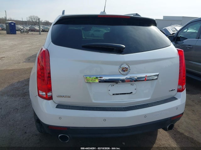 44334291 :رقم المزاد ، 3GYFNBE31FS546795 vin ، 2015 Cadillac Srx Luxury Collection مزاد بيع