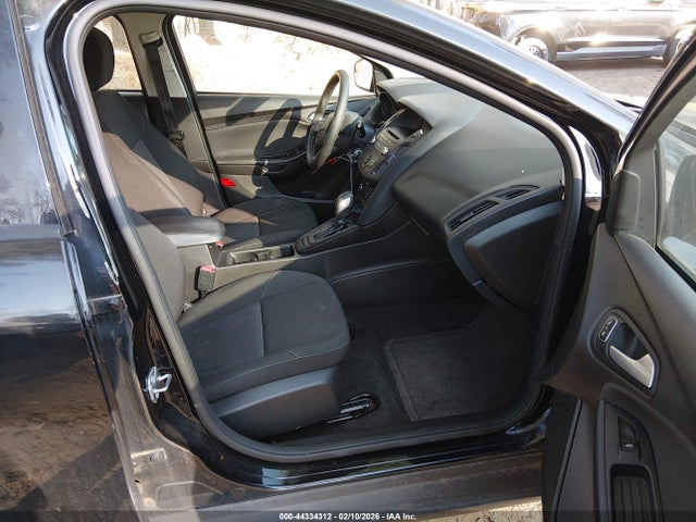 44334312 :رقم المزاد ، 1FADP3K2XHL252593 vin ، 2017 Ford Focus Se مزاد بيع