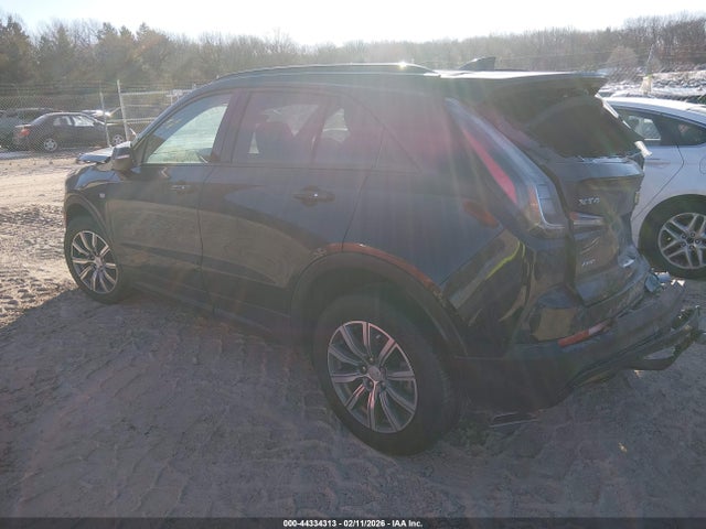 Продажа на аукционе авто 2022 Cadillac Xt4 Sport, vin: 1GYFZFR45NF107326, номер лота: 44334313