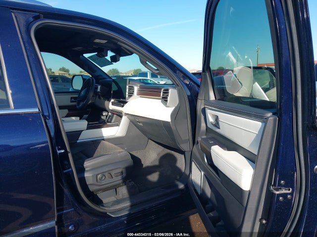 Aukcja sprzedaży 2024 Toyota Sequoia Capstone, vin: 7SVAAABAXRX024670, numer aukcji: 44334315