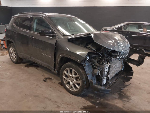 Auction sale of the 2022 Jeep Compass Latitude Lux 4x4, vin: 3C4NJDFB6NT195812, lot number: 44334337