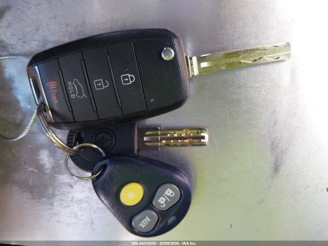 KIA Soul 2014 KNDJN2A23E7740027 Image 11