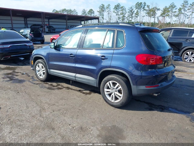 2016 Volkswagen Tiguan S მანქანა იყიდება აუქციონზე, vin: WVGAV7AXXGW524771, აუქციონის ნომერი: 44334399