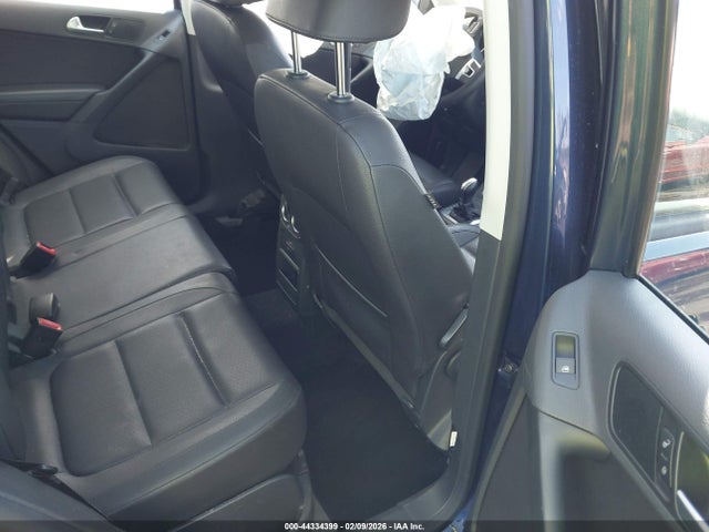 2016 Volkswagen Tiguan S მანქანა იყიდება აუქციონზე, vin: WVGAV7AXXGW524771, აუქციონის ნომერი: 44334399