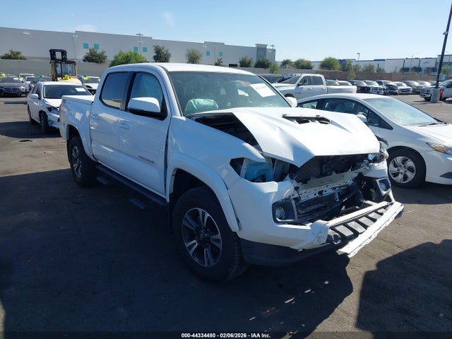 Toyota Tacoma Trd Sport 2017 3TMAZ5CN4HM045014 zdjęcie główne