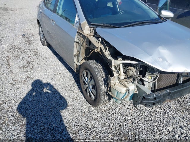 2T1BURHE6GC689821 Toyota COROLLA L