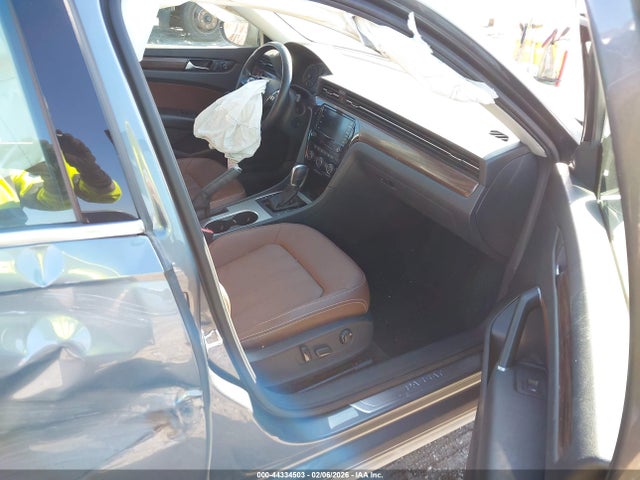 1VWCA7A39LC026057 Volkswagen Passat 2.0t Sel