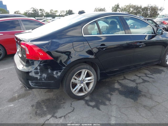 YV126MFK7F1362850 Volvo S60 T5 Premier