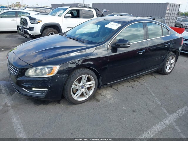 Volvo S60 T5 Premier 2015 YV126MFK7F1362850 Image 2