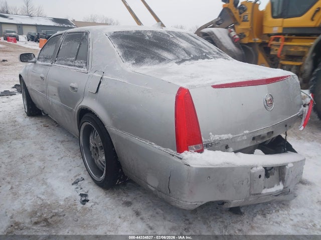 2009 CADILLAC DTS 1G6KD57YX9U120628 Photo 2