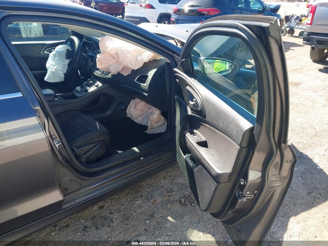 Aukcja sprzedaży 2015 Chrysler 200 Limited, vin: 1C3CCCAB5FN675025, numer aukcji: 44334585
