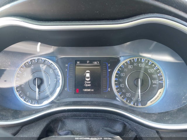 Aukcja sprzedaży 2015 Chrysler 200 Limited, vin: 1C3CCCAB5FN675025, numer aukcji: 44334585