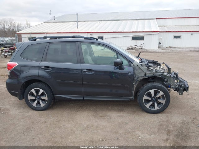 2017 Subaru Forester 2.5i Premium მანქანა იყიდება აუქციონზე, vin: JF2SJAEC6HH403879, აუქციონის ნომერი: 44334587