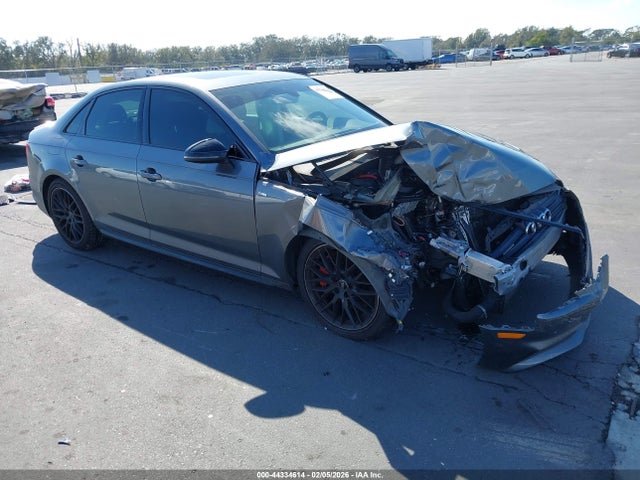 2018 AUDI A4 WAUENAF45JA068679 Photo 0