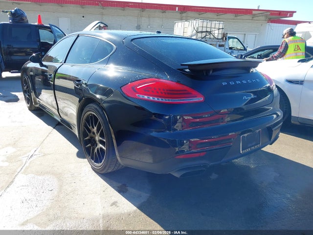 2014 PORSCHE PANAMERA WP0AA2A79EL009200 Photo 2