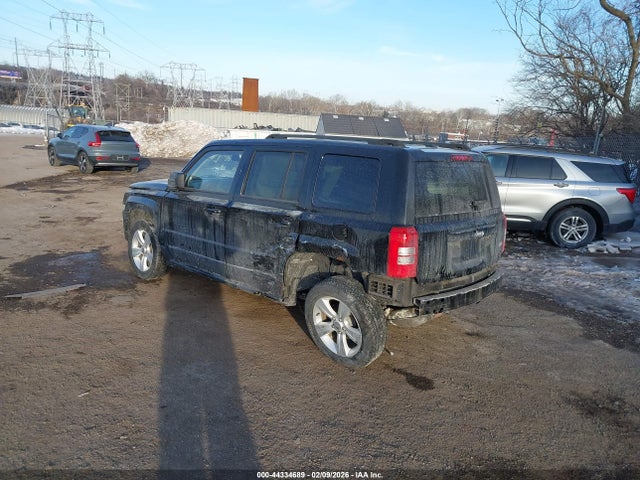 Jeep Patriot Latitude 2014 1C4NJRFB1ED605919 Image 3