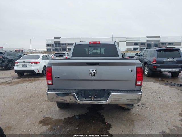 44334789 :رقم المزاد ، 1C6RR6TT6LS124232 vin ، 2020 Ram 1500 Classic Slt  4x2 6'4 Box مزاد بيع