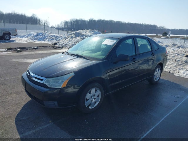 2010 FORD FOCUS 1FAHP3EN5AW185641 Photo 1