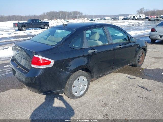 2010 FORD FOCUS 1FAHP3EN5AW185641 Photo 3