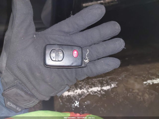 2010 Toyota Prius Iii მანქანა იყიდება აუქციონზე, vin: JTDKN3DU2A0069363, აუქციონის ნომერი: 44334851