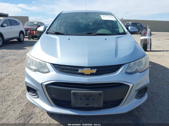 1G1JB5SH2H4142846 Chevrolet Sonic Ls Auto