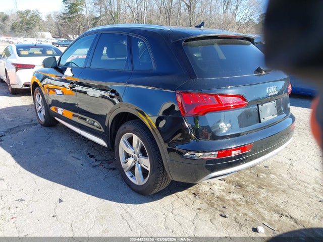 2018 AUDI Q5 WA1ANAFY0J2213880 Photo 2