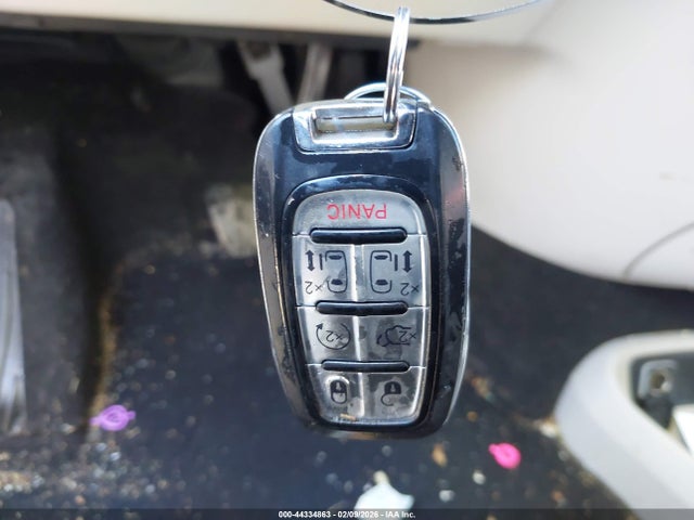 Продажа на аукционе авто 2017 Chrysler Pacifica Touring, vin: 2C4RC1DG9HR516533, номер лота: 44334863