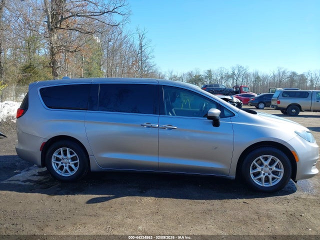 Продажа на аукционе авто 2017 Chrysler Pacifica Touring, vin: 2C4RC1DG9HR516533, номер лота: 44334863