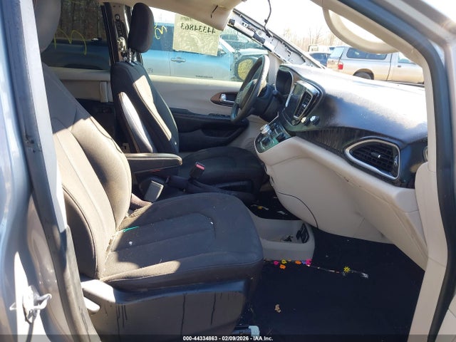 Продажа на аукционе авто 2017 Chrysler Pacifica Touring, vin: 2C4RC1DG9HR516533, номер лота: 44334863